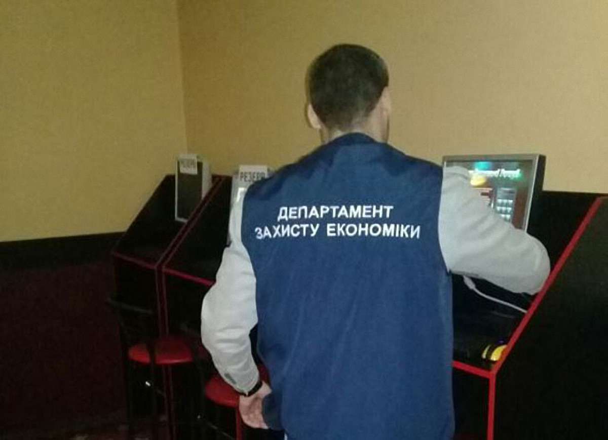 У Миколаєві затримали на хабарі представника лотерейної мережі МСЛ