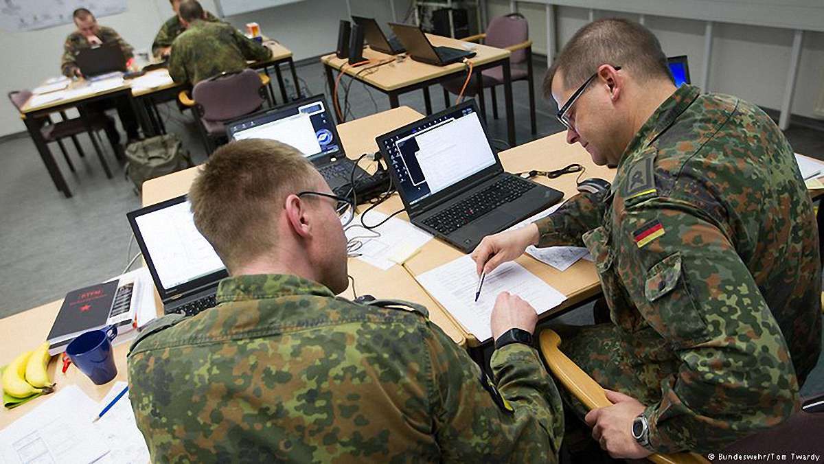 У Німеччині запрацював штаб кібервійськ