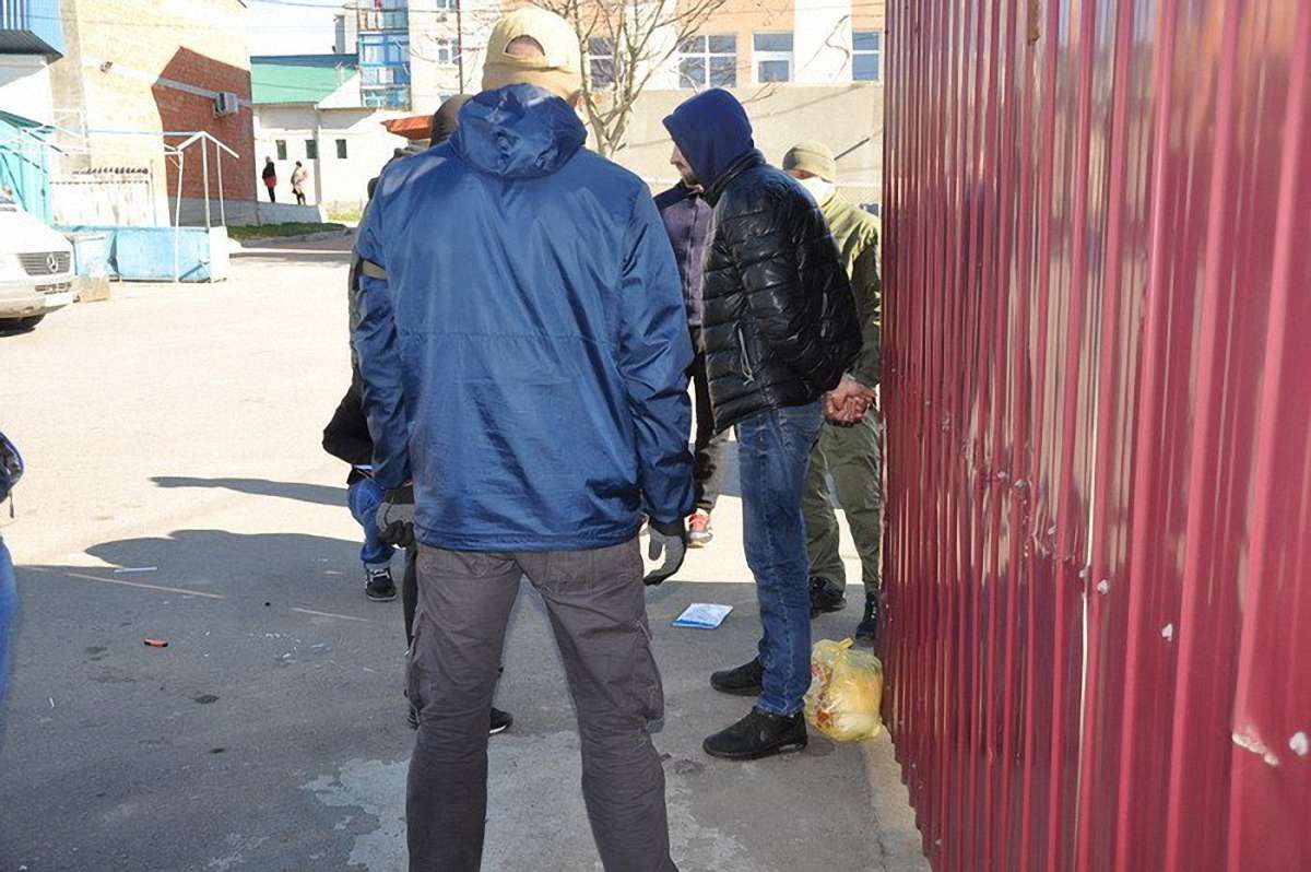 На Миколаївщині СБУ ліквідувала мережу збуту амфетаміну