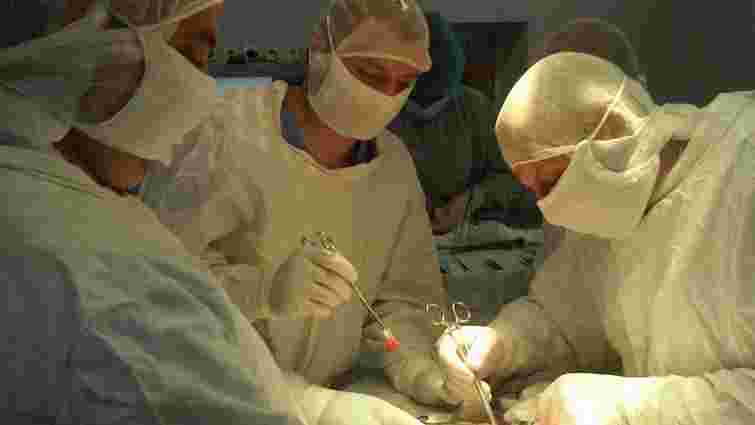 Львівські хірурги сформували стать дитини …вже після її народження