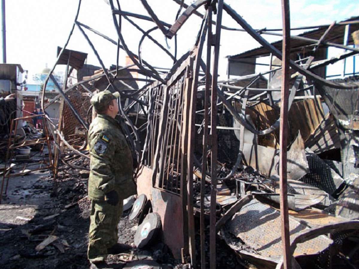 На Чернігівщині злодій випадково підпалив ринок, який збирався пограбувати