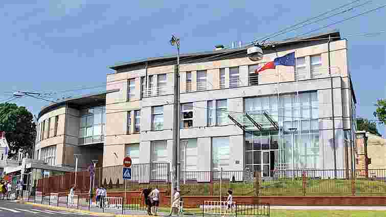 Всі польські консульства в Україні відновили свою роботу
