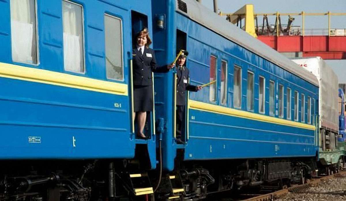 «Укрзалізниця» до Великодня призначила три додаткові потяги через Львів