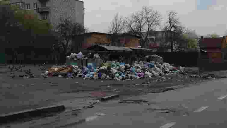 Через проблеми з вивозом сміття у Львові може зупинитися робота 12 підприємств