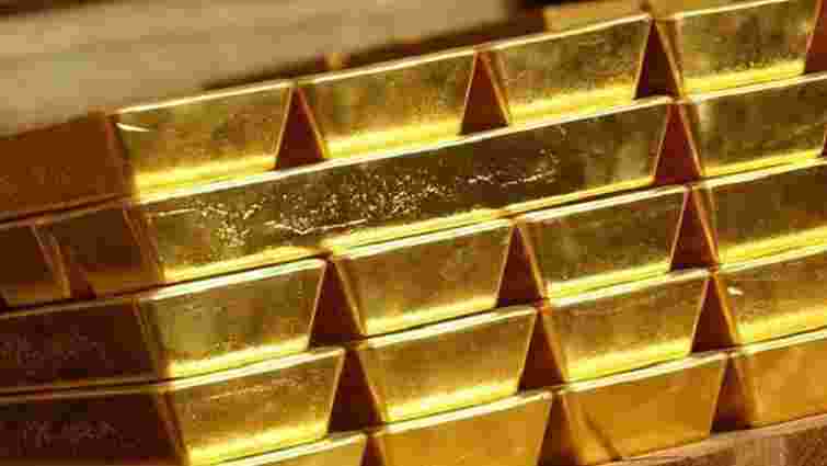 В Івано-Франківську злодії викрали золото на $400 тис. з приватного авто 