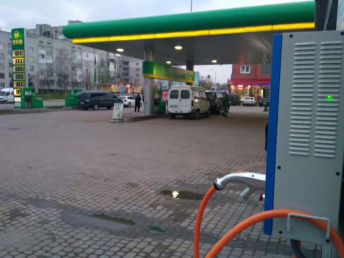 У Трускавці встановили першу електрозаправку