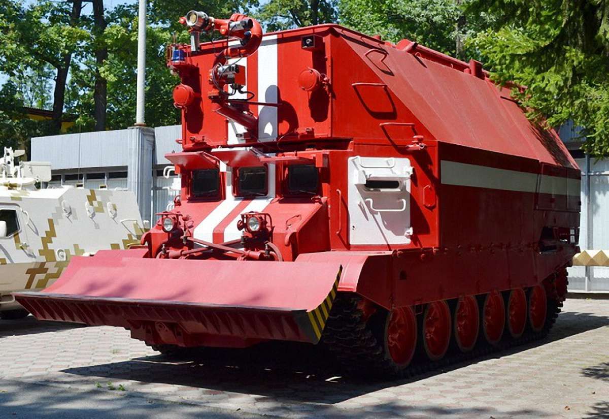 «Львівський бронетанковий завод» успішно випробував новий пожежний танк