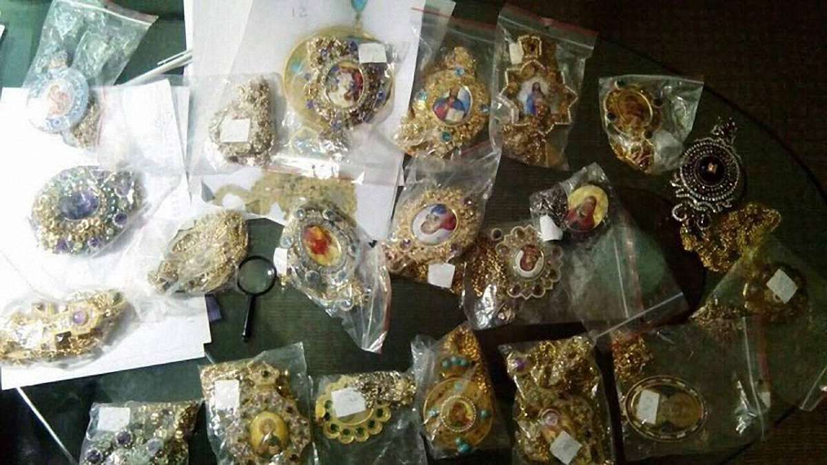 Прокуратура затримала чоловіка з викраденими коштовностями померлого митрополита Володимира