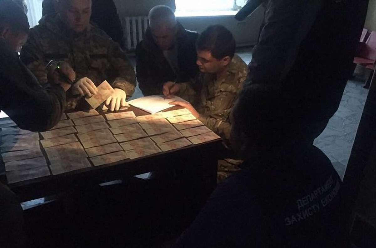 Екс-вояка батальйону «Донбас» затримали за хабар прокурору в обмін на закриття справи