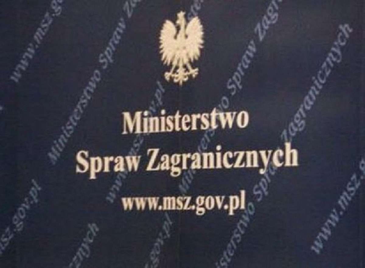 У Польщі заявили про перекручування Росією подій в Катині