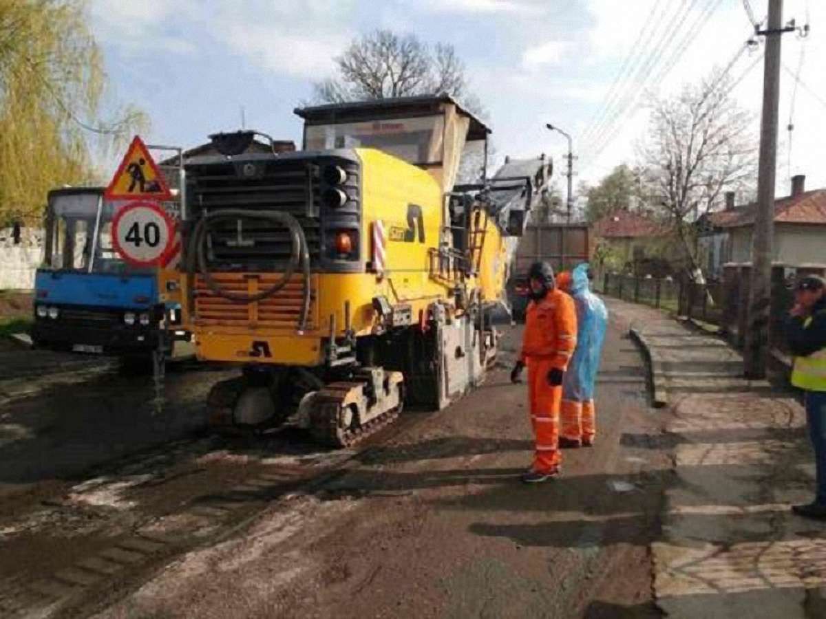 У Великих Мостах розпочали ремонт на автотрасі регіонального значення
