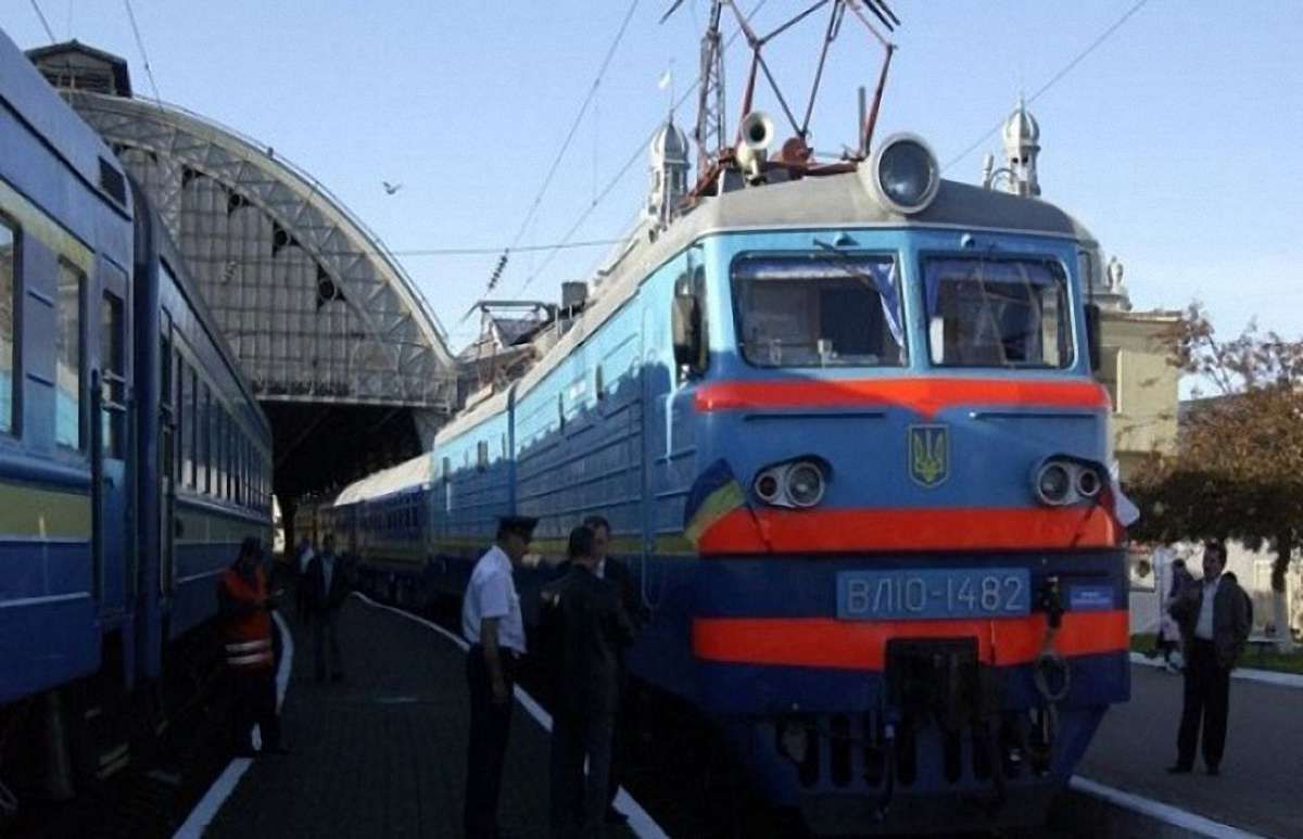 «Укрзалізниця» призначила додаткові поїзди на травневі свята