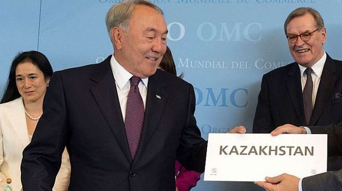 Нурсултан Назарбаєв доручив перевести казахський алфавіт на латиницю