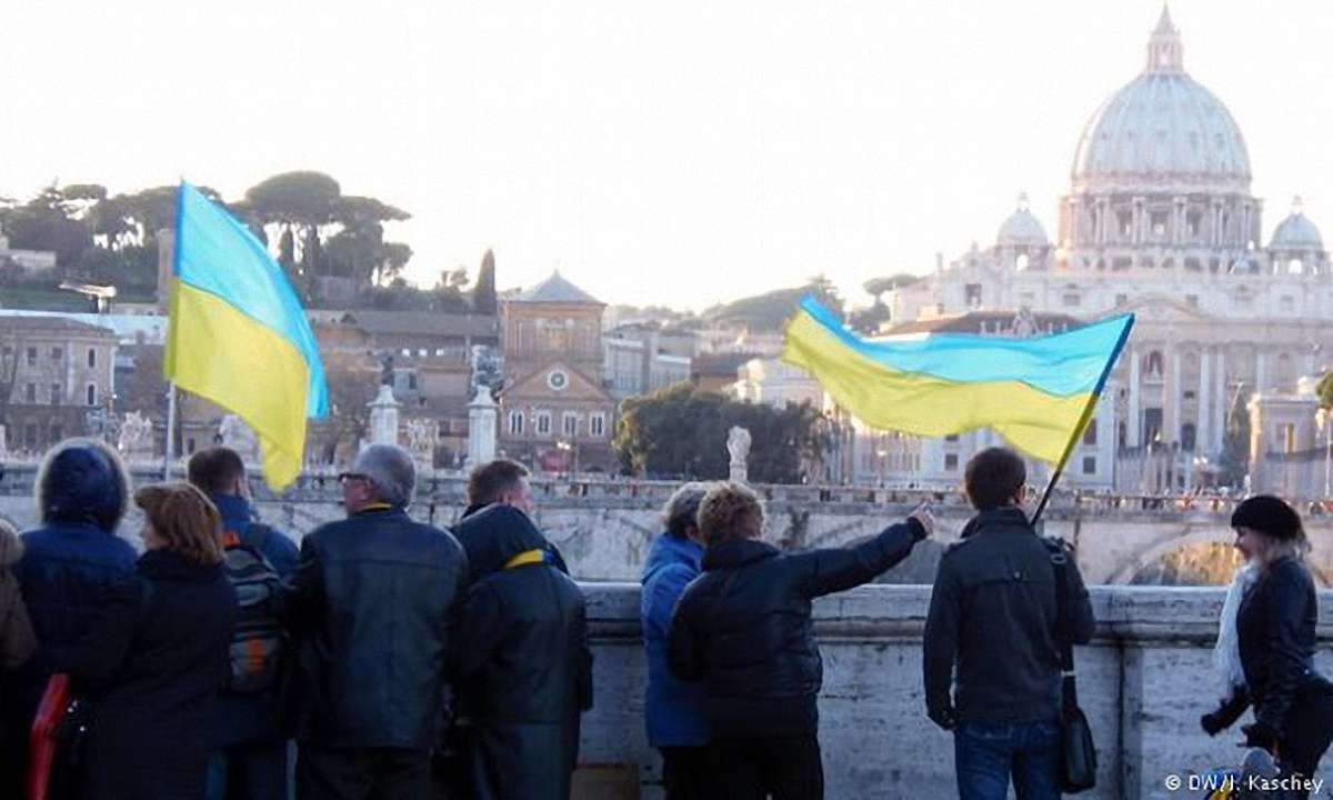 Уряд затвердив план допомоги українським заробітчанам