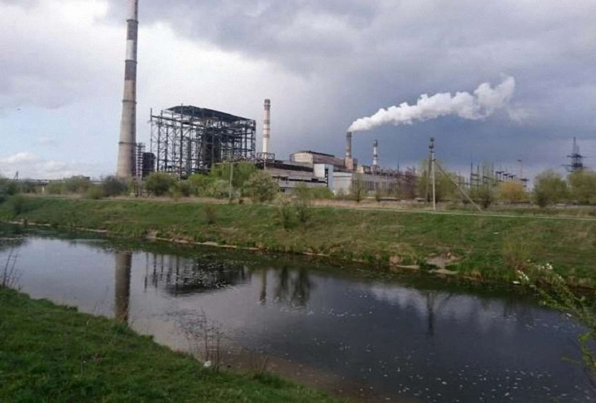 У каналі біля Добротвірської ТЕС виявили маслянисті плями