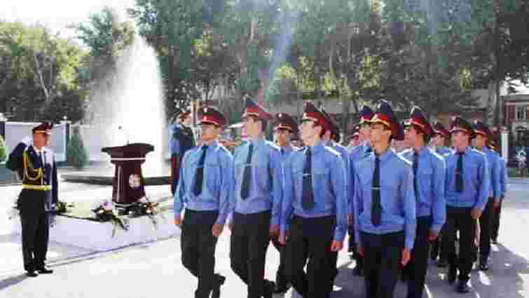В Таджикистані міліціонерів зобов'язали раз на місяць ходити в театр