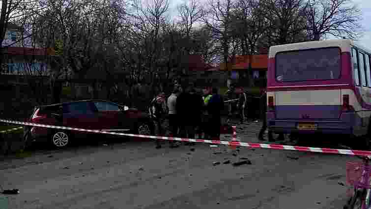 У ДТП з рейсовим автобусом на Прикарпатті загинули чотири людини