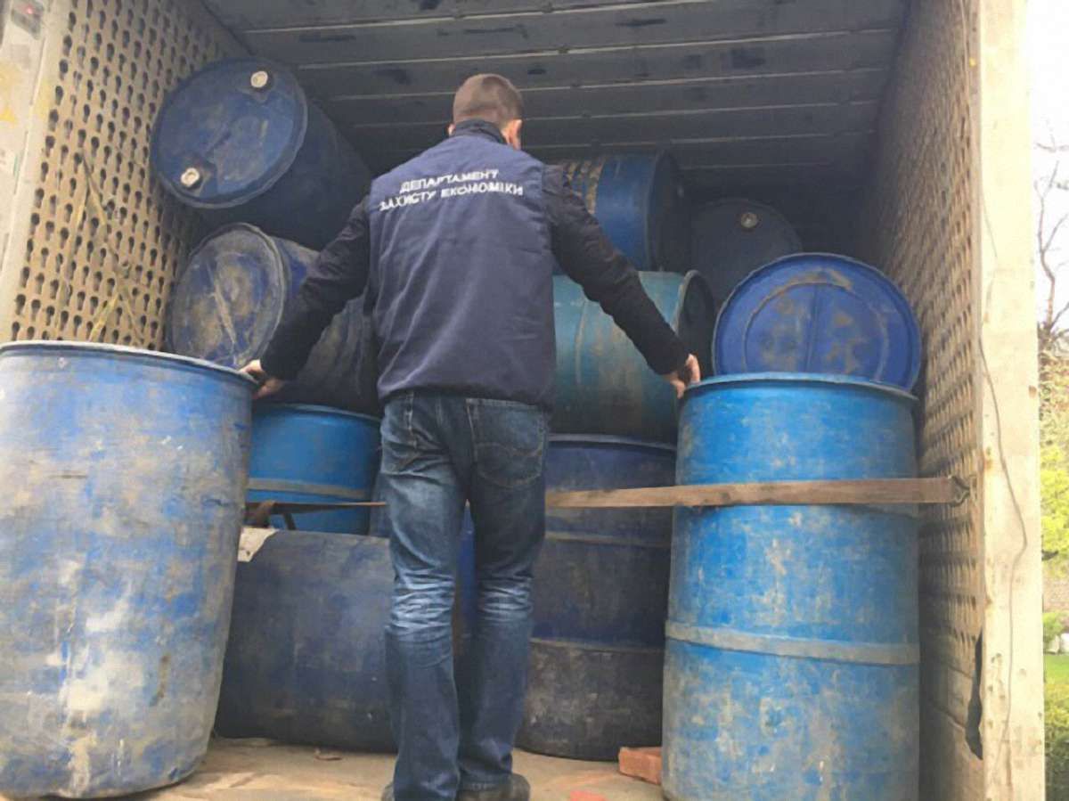 На Львівщині вилучили 25 тонн спирту для виробництва фальсифікованого алкоголю