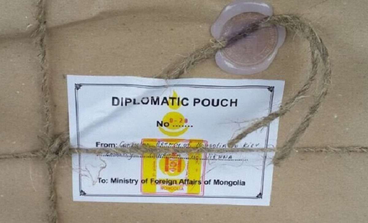 Монгольські дипломати везли контрабандні сигарети з України до Угорщини