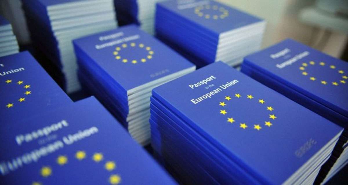 У 2015 році громадянами ЄС офіційно стали більше 19 тис. українців