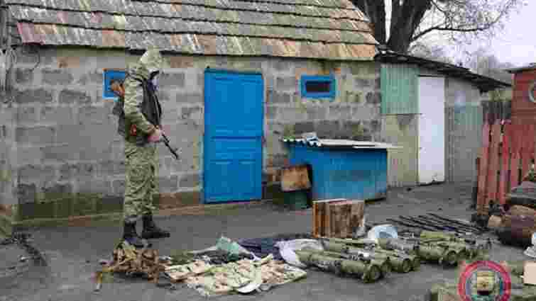 На Донеччині затримали двох бойовиків та вилучили російську зброю