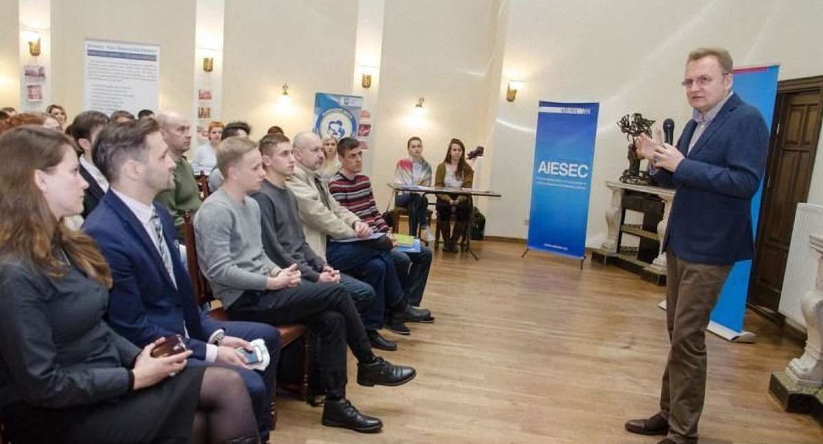 У Львові відкрився масштабний Ярмарок вакансій
