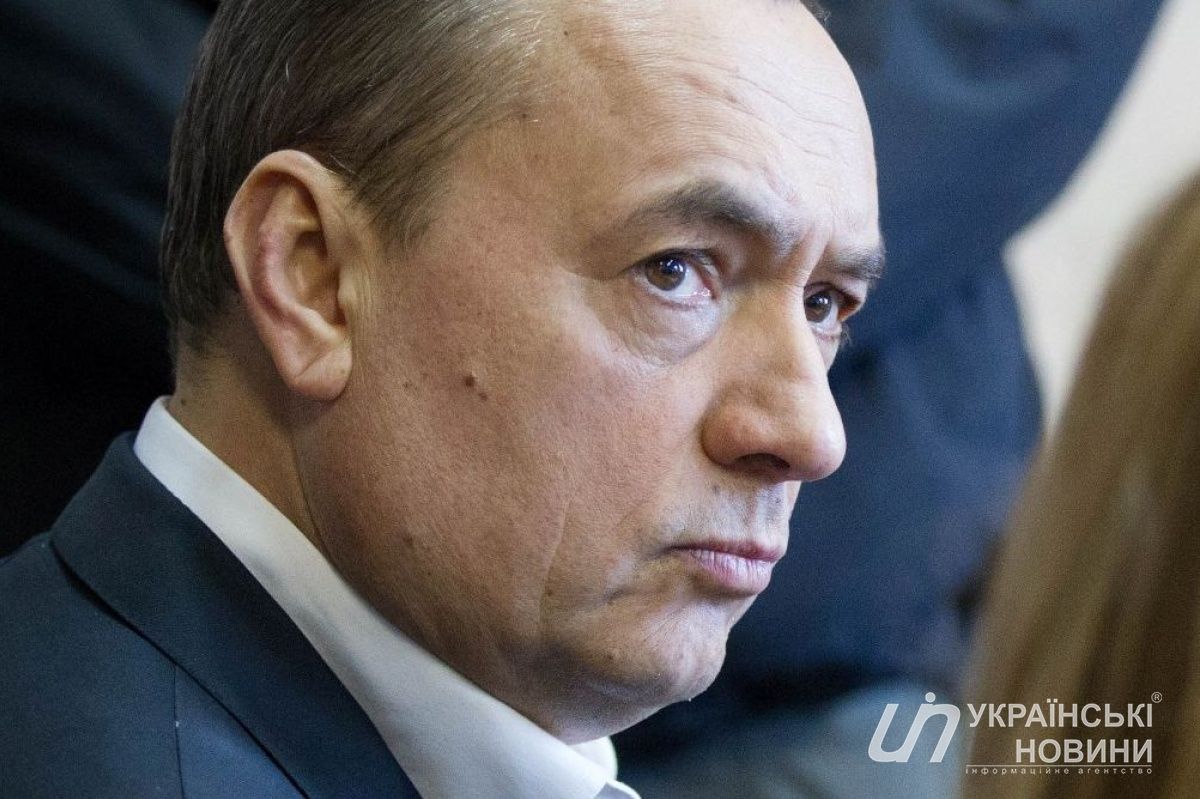 Стали відомі імена депутатів-поручителів Миколи Мартиненка