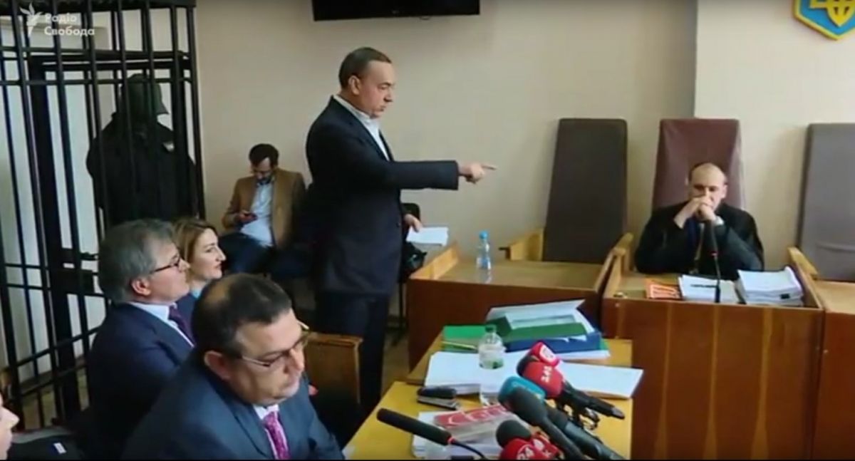 Депутат Леонід Ємець пообіцяв скласти мандат у разі втечі Мартиненка