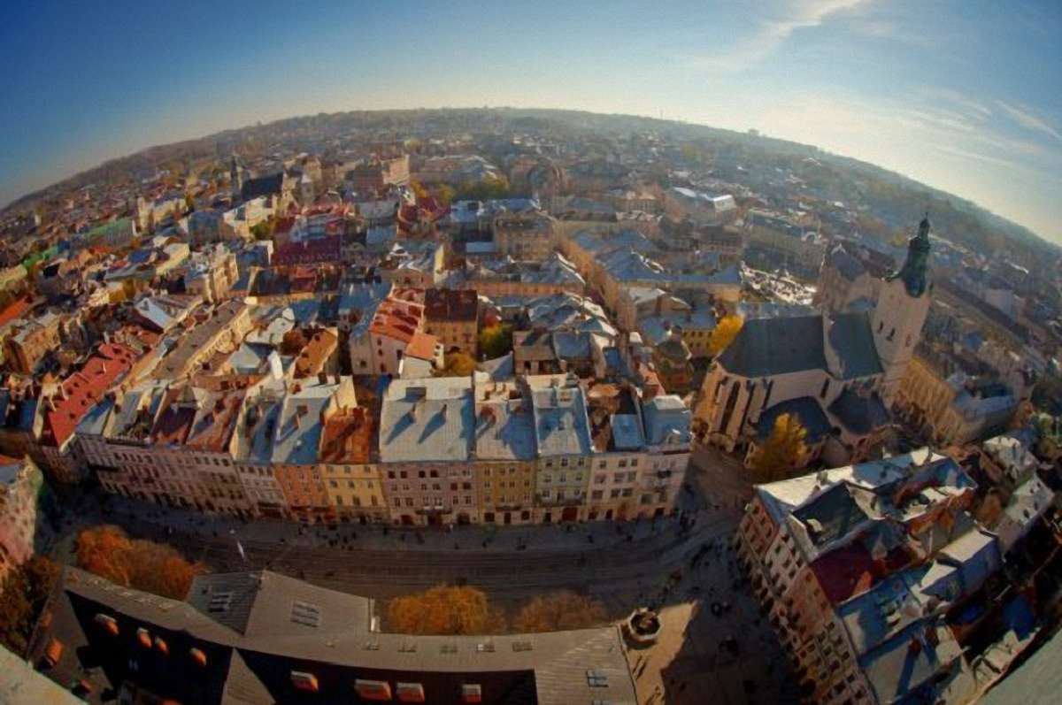 Львів’яни туристичного Львова