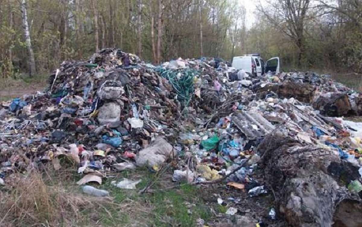 Поліція виявила львівське сміття у Чорнобильській зоні