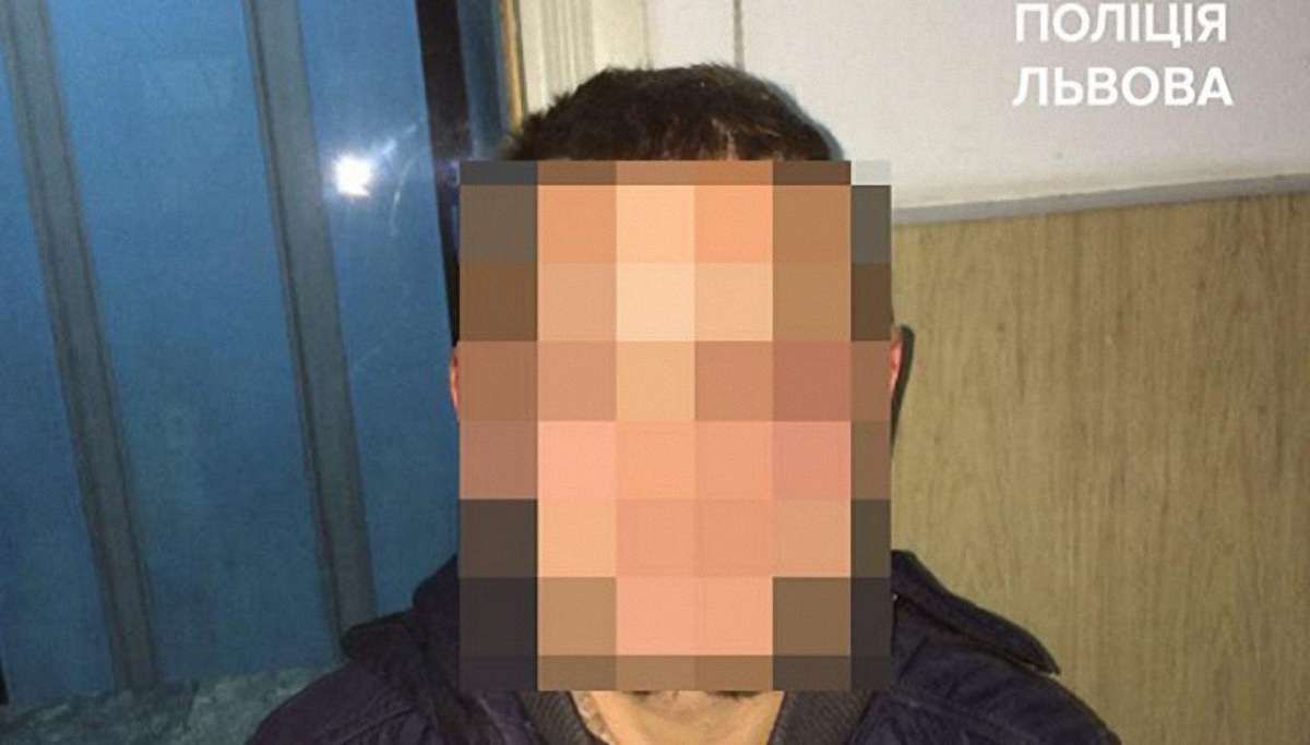 В одному з під'їздів Львова переховувався чоловік, якого розшукували за грабіж