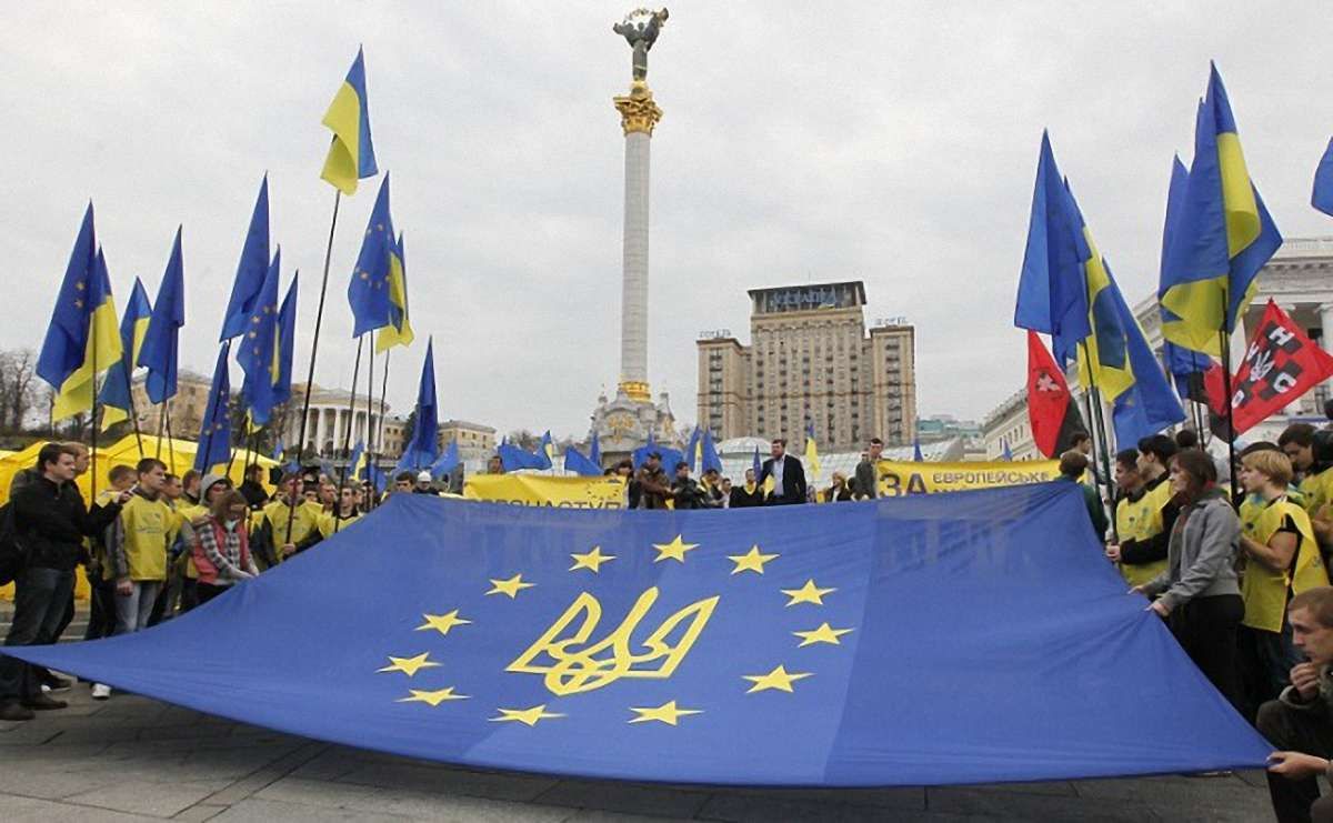 ЄС вимагає від України ухвалити закон про антикорупційний суд до середини червня