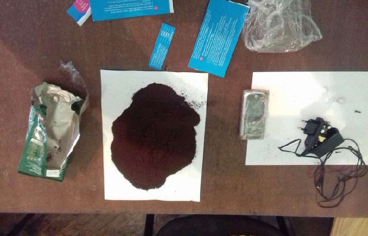 На Тернопільщині працівниця колонії передала в’язню наркотики у каві 