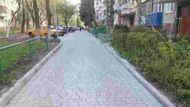 У Львові ремонтують внутрішньоквартальні дороги та двори
