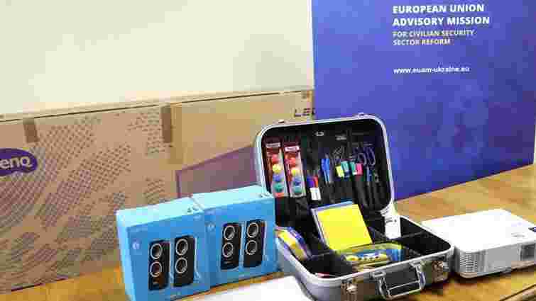 Консультативна місія ЄС подарувала львівським студентам ІТ-обладнання вартістю €8 тис.