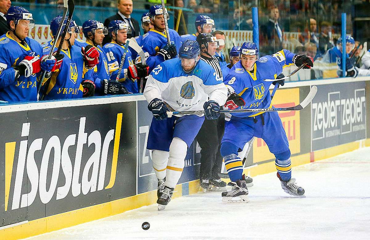 Збірна України з хокею програла Казахстану на домашньому чемпіонаті світу