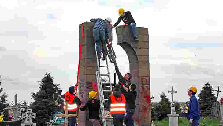 МЗС відреагувало на демонтаж пам'ятника УПА під Перемишлем