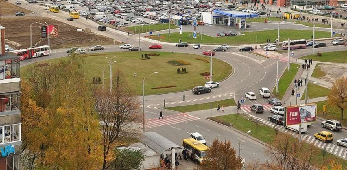 Набули чинності зміни до правил проїзду на кільцевих перехрестях
