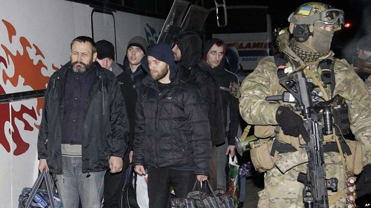 Україна перевіряє сепаратистів, яких можна помилувати і обміняти на заручників з ОРДЛО