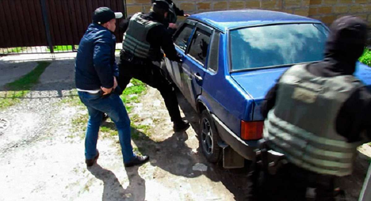 Поліція затримала шахраїв, які вкрали з банківських карток понад ₴10 млн грн
