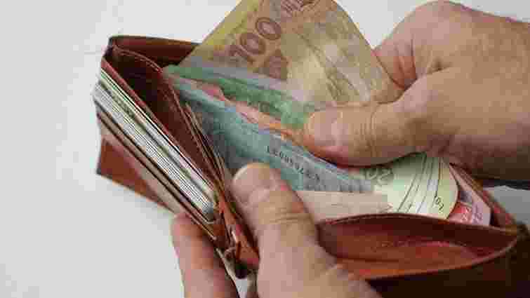 Реальна зарплата українців в березні зросла на 18,7%
