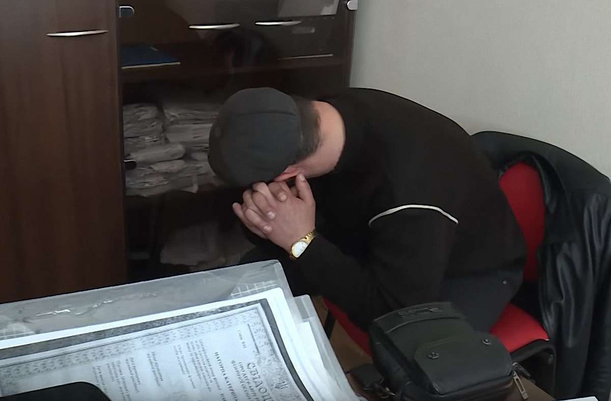 Поліція затримала шахраїв, які підробляли документи для шенгенських віз