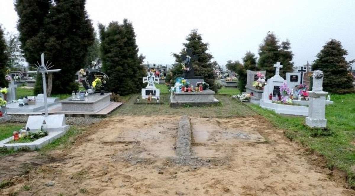 У Польщі заявили, що можуть відновити пам’ятник УПА в Грушовичах після розкопок