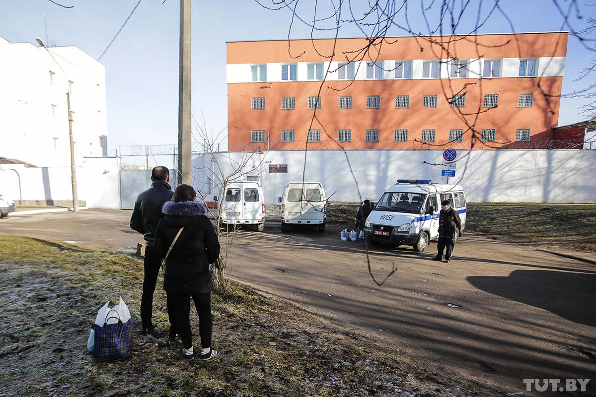 Двох українських студентів понад місяць тримали у мінському СІЗО 