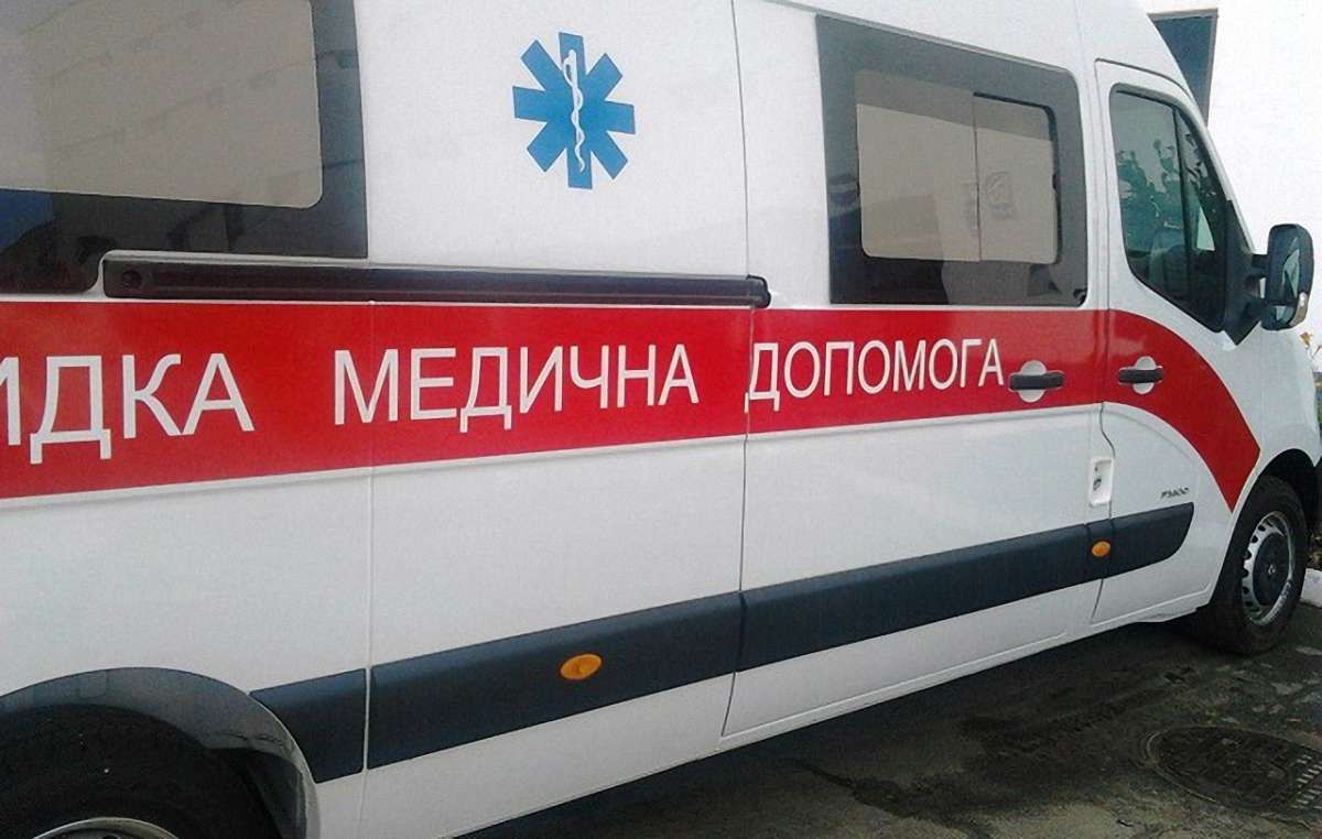На Закарпатті хулігани напали на станцію швидкої допомоги