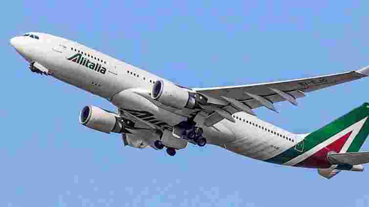 Найбільша італійська авіакомпанія Alitalia почала процедуру банкрутства