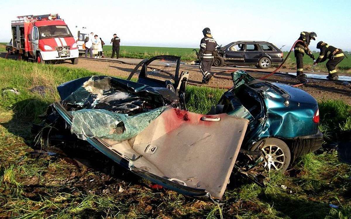 В автомобільній аварії на Одещині загинуло п’ятеро людей