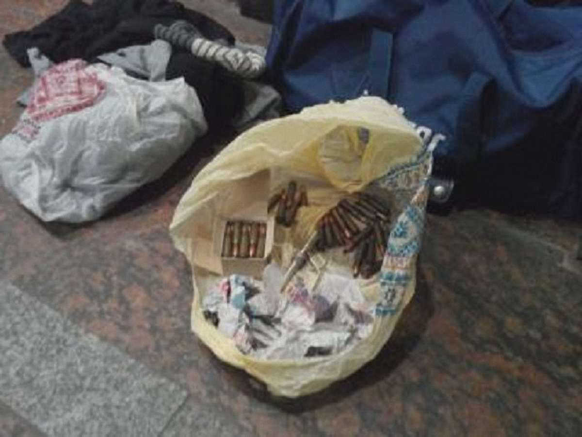 На львівському вокзалі знайшли сумку з боєприпасами