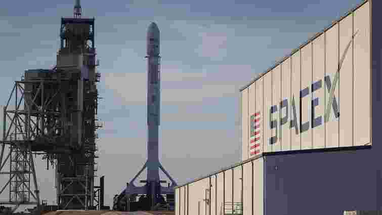 SpaceX вдало випробувала ракету для туристичних подорожей до Місяця