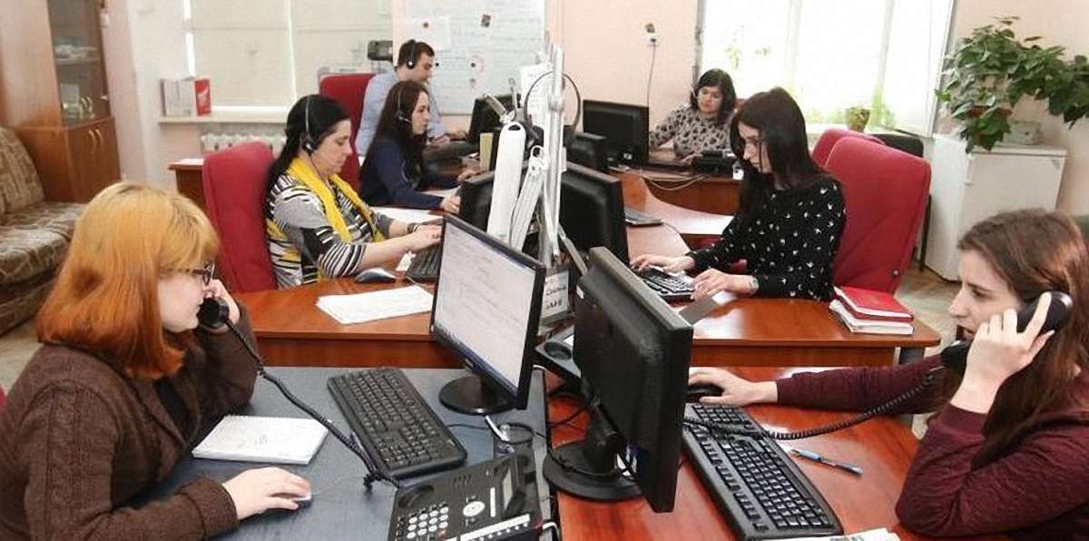 На «гарячу лінію» Львова можна зателефонувати з мобільного